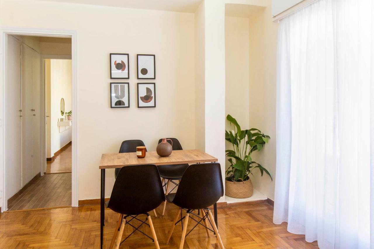 Loucas Apartment Aten Exteriör bild